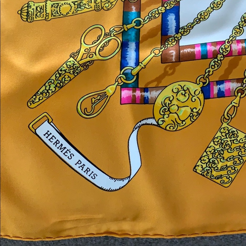 Authentic Hermès 2003 Petit Main Latham Scarf - Picture 2 of 6